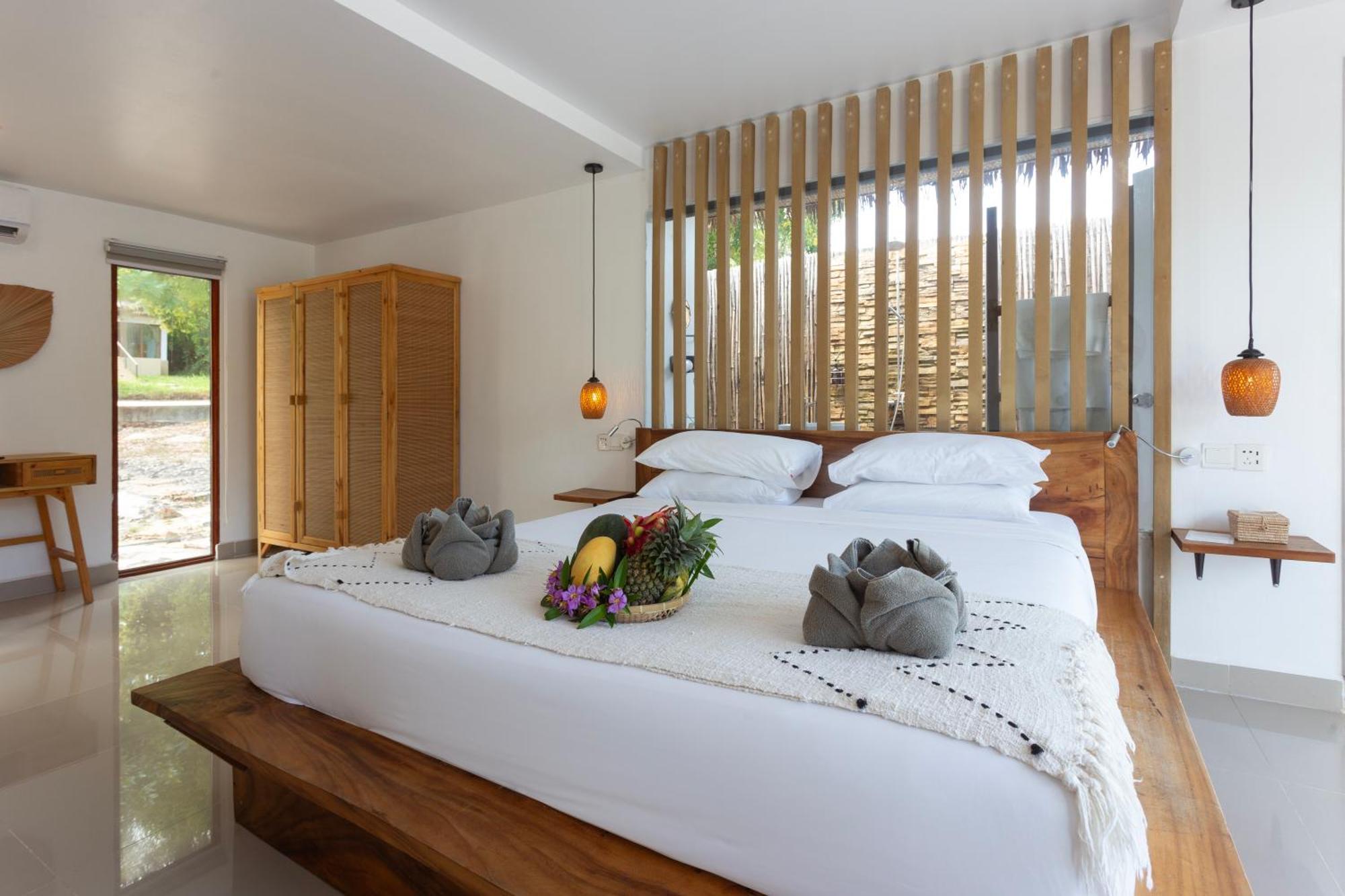 Anaya Koh Rong Hotel Pagoda Beach Екстериор снимка